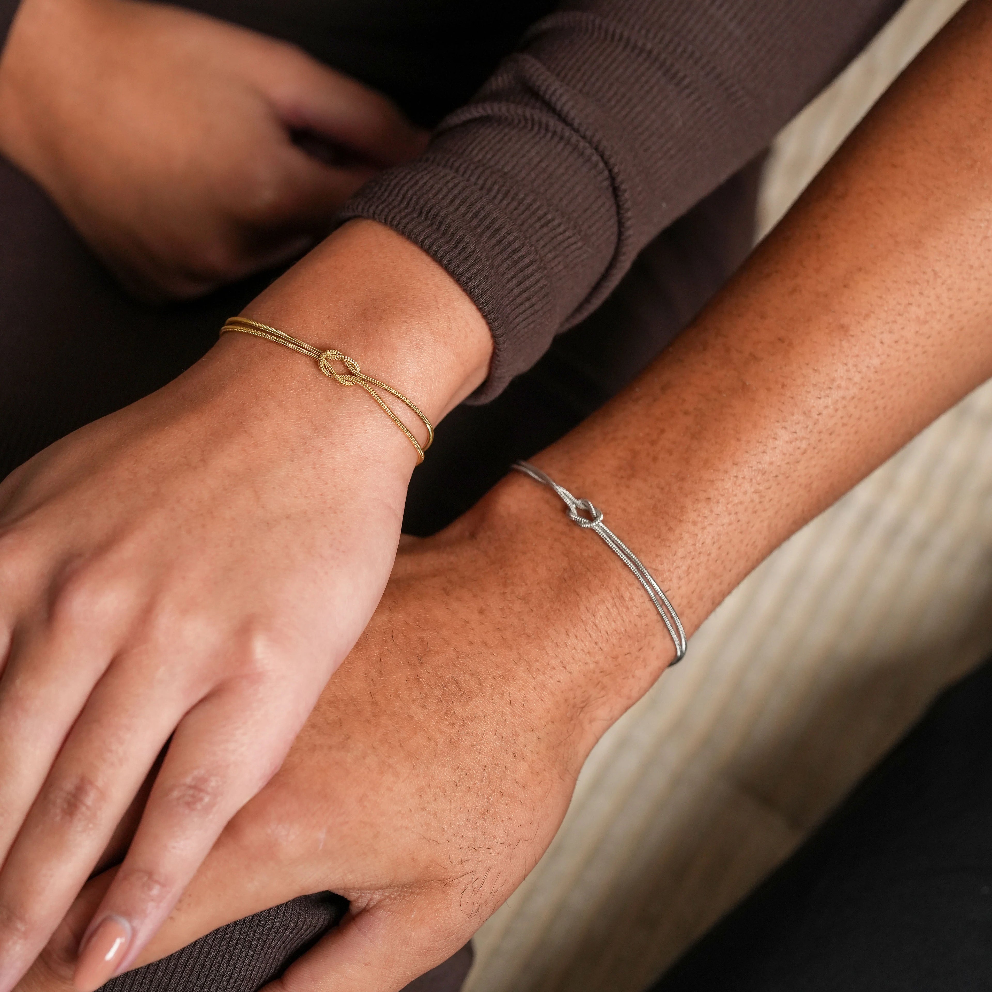Forever Knot Bracelet – Meaningful Gift for Couples, Best Friends & Family